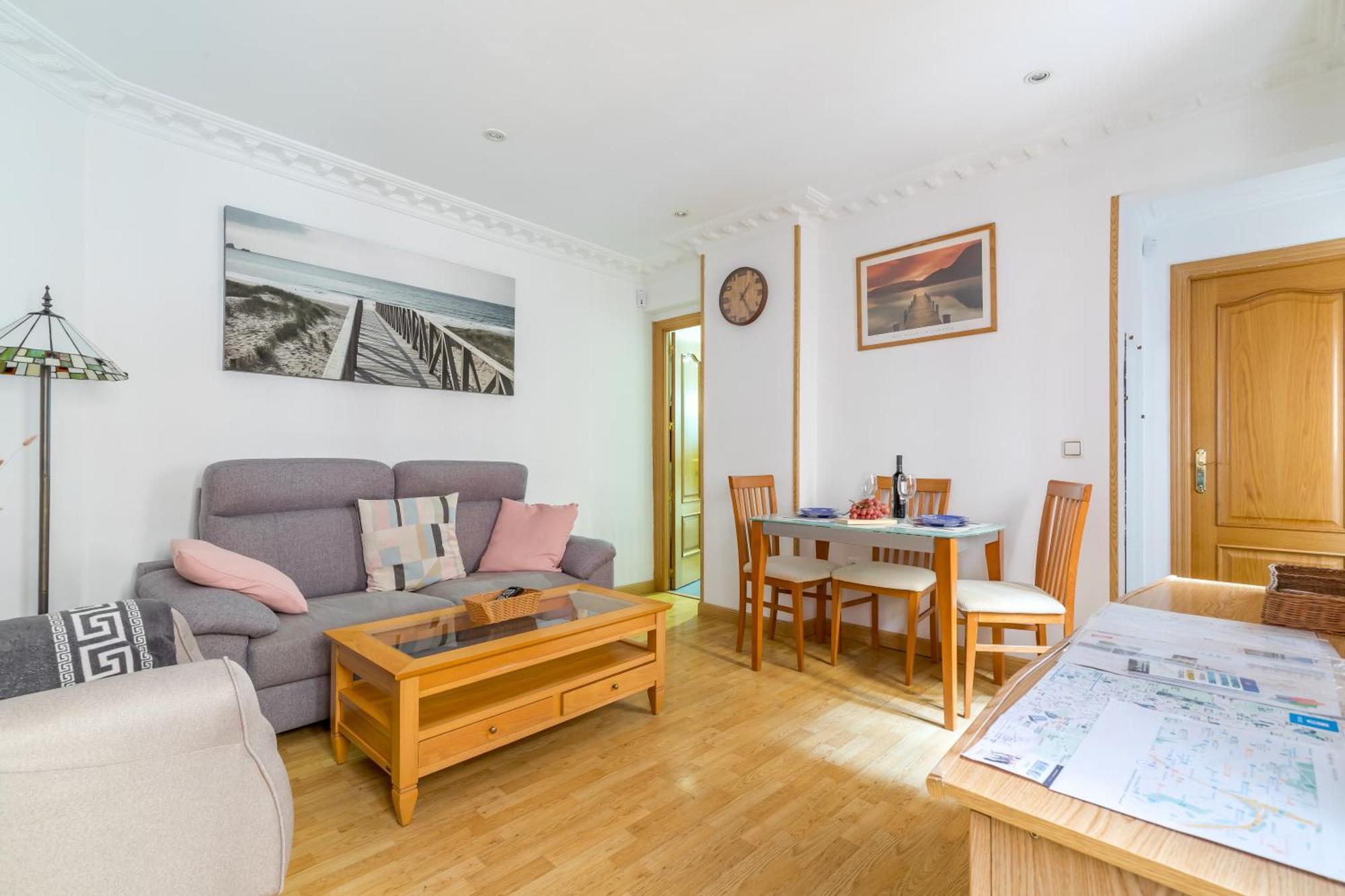 Apartamento Confortable Y Funcional En Vallecas Madrid Ngoại thất bức ảnh